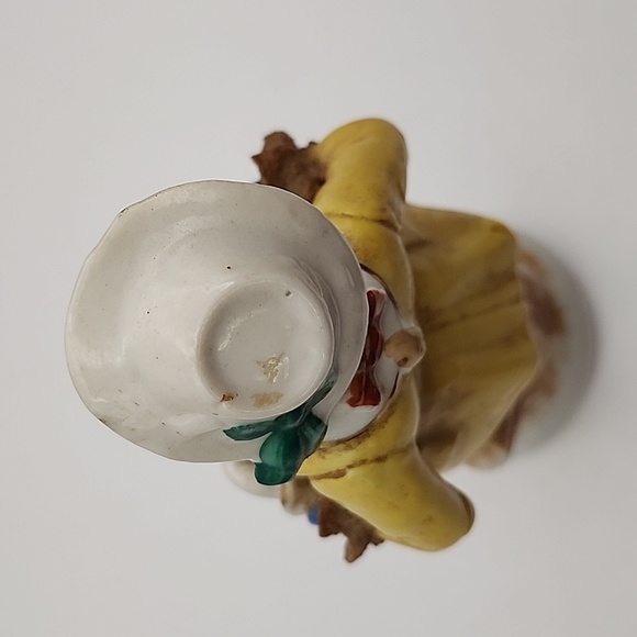 Vintage Occupied Japan Porcelain Figure w/ Hand Missing - Picture 5 of 10